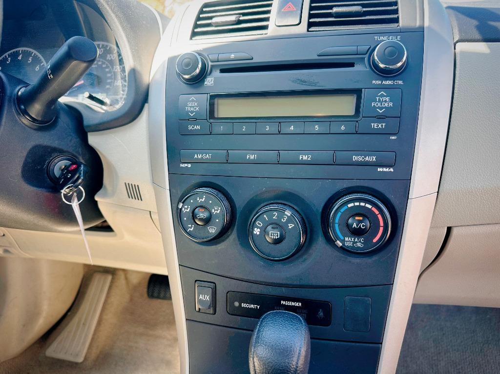 2013 Toyota Corolla L photo