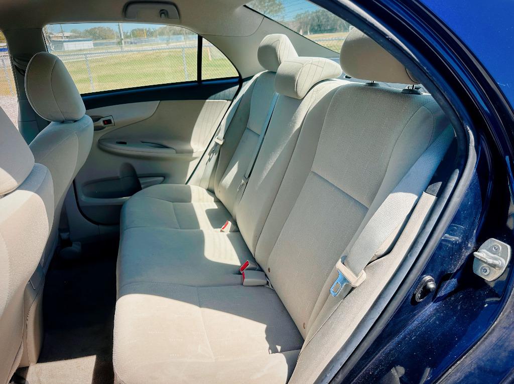 2013 Toyota Corolla L photo