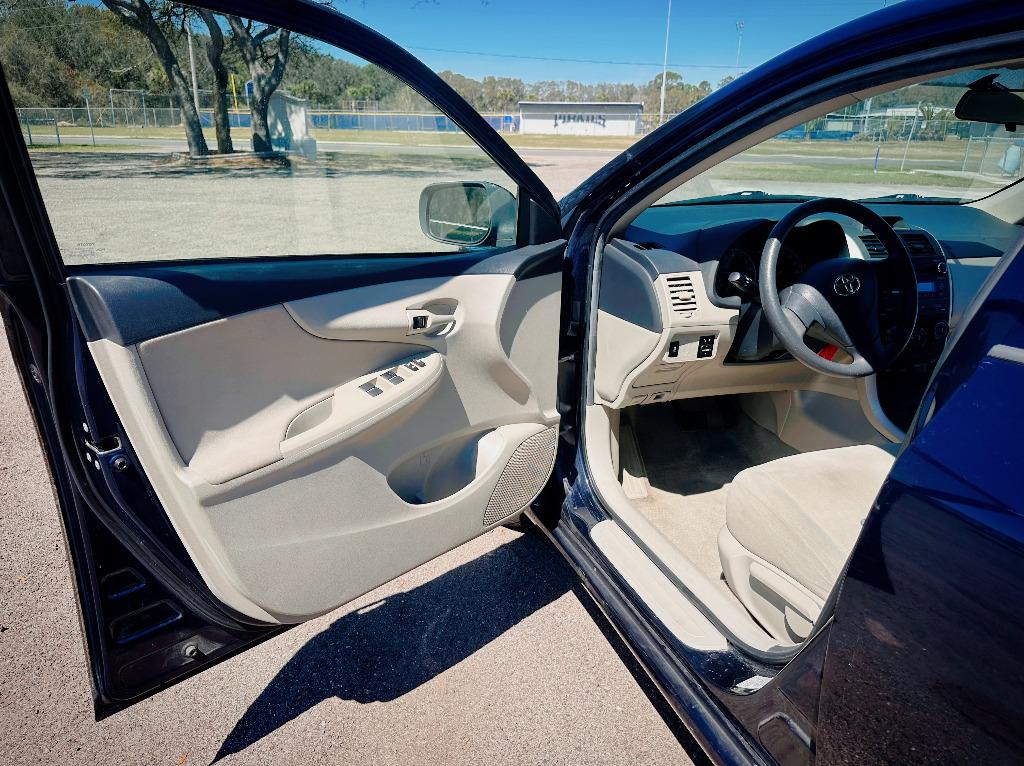 2013 Toyota Corolla L photo