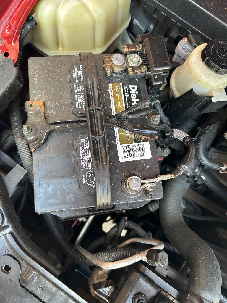 2012 Nissan Frontier SV V6 photo