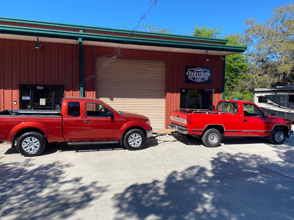 2012 Nissan Frontier SV V6 photo