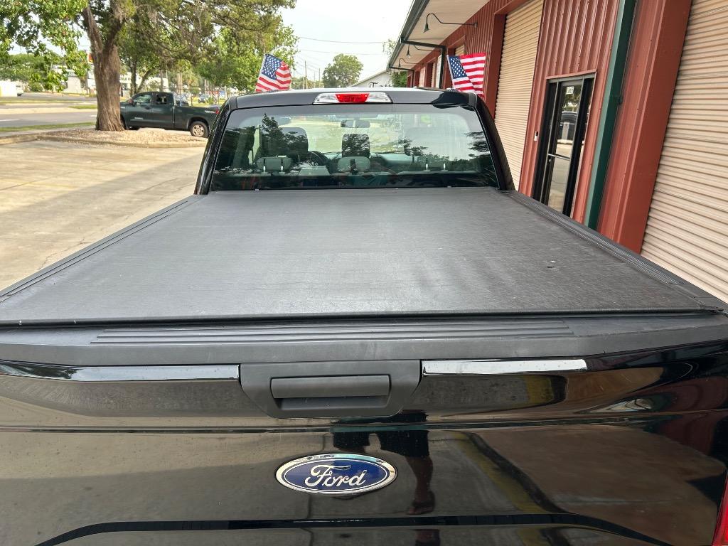 2015 Ford F150 Lariat photo