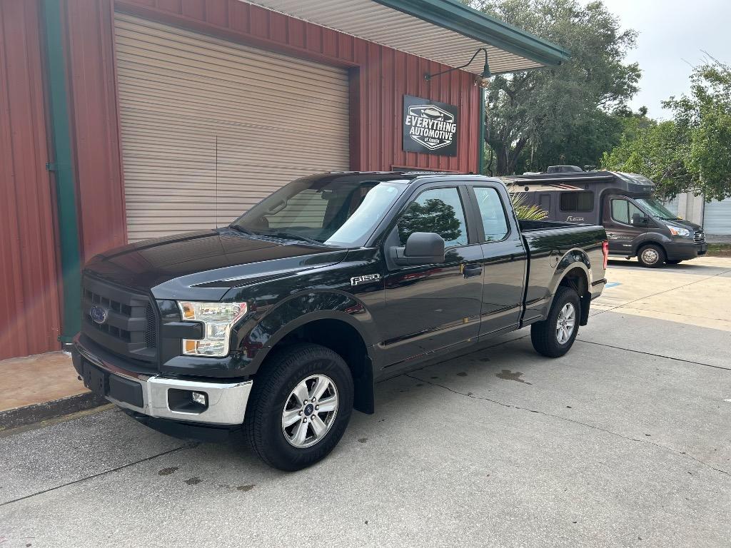 2015 Ford F150 Lariat photo
