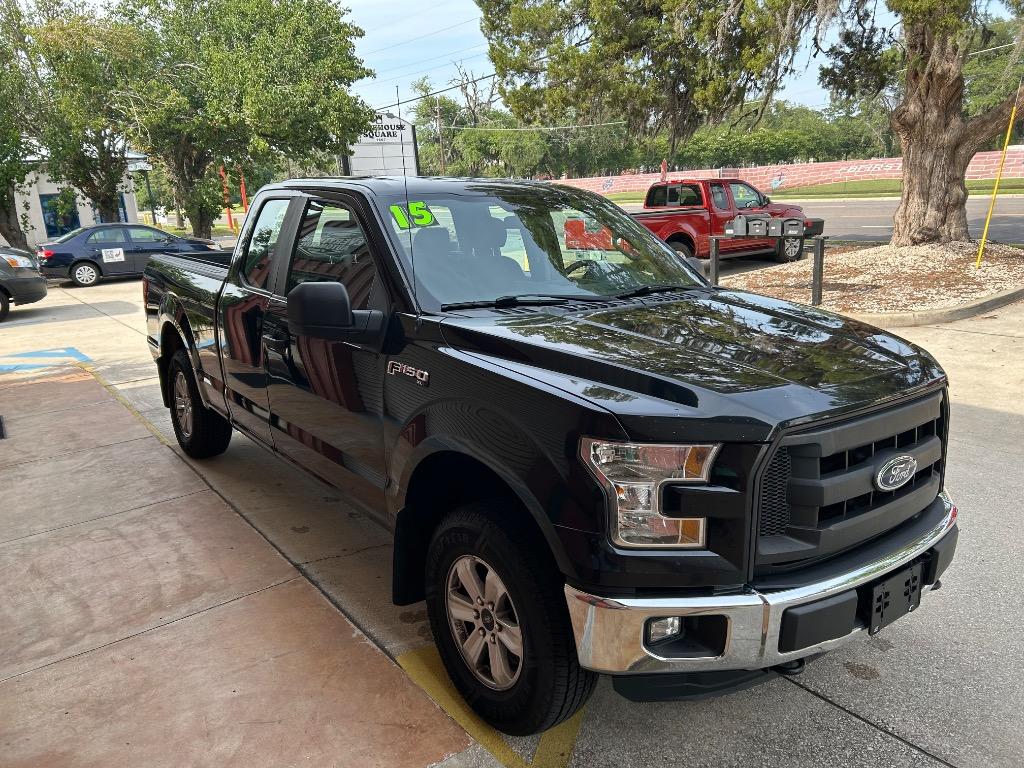 2015 Ford F150 Lariat photo