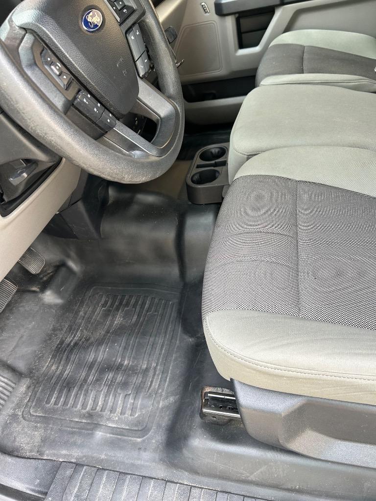 2015 Ford F150 Lariat photo