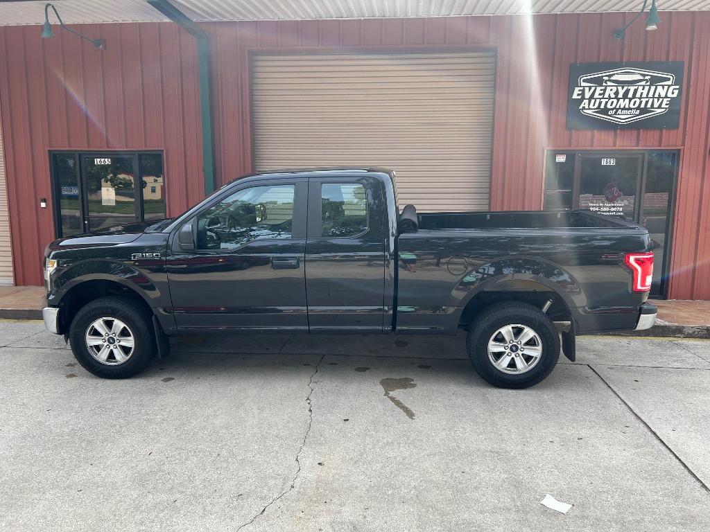 2015 Ford F150 Lariat photo
