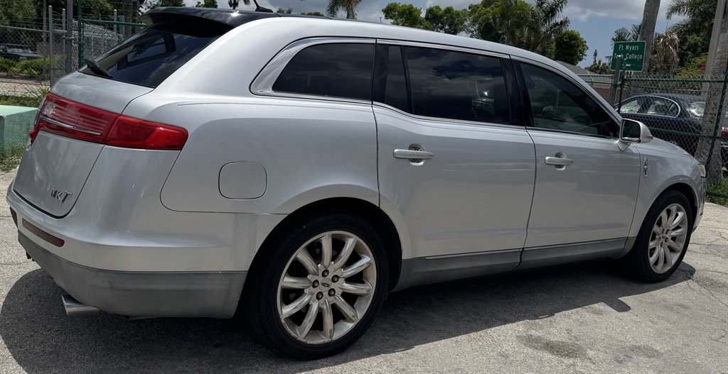 2010 Lincoln MKT - $5,995