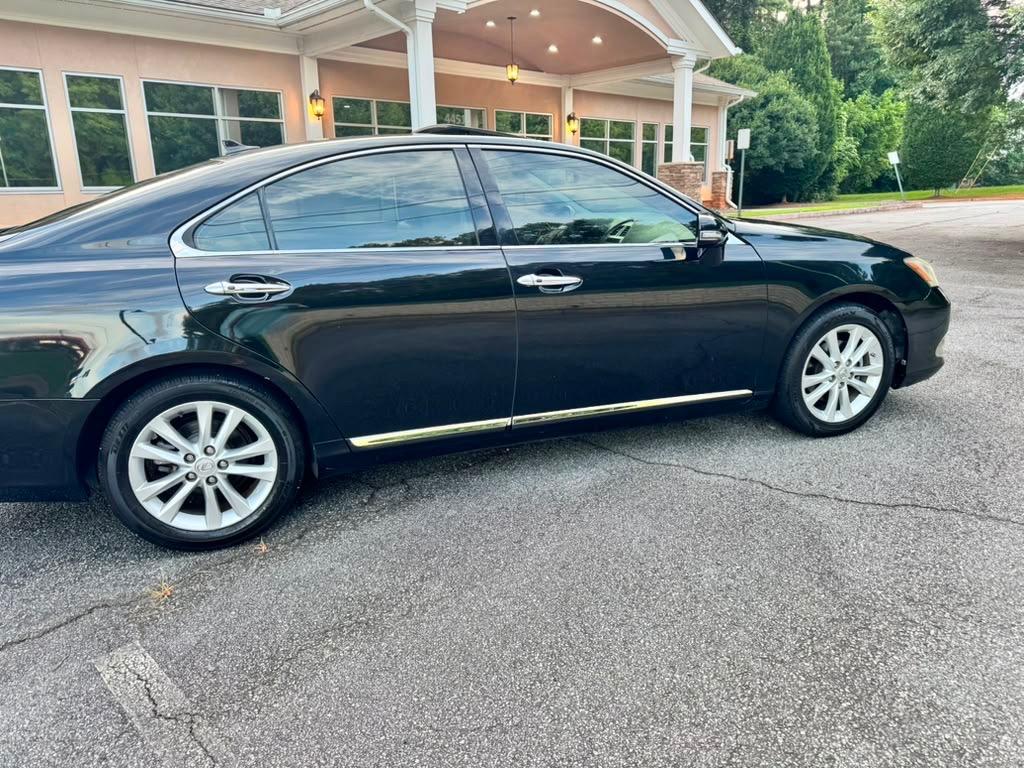 2010 Lexus ES - $3,500