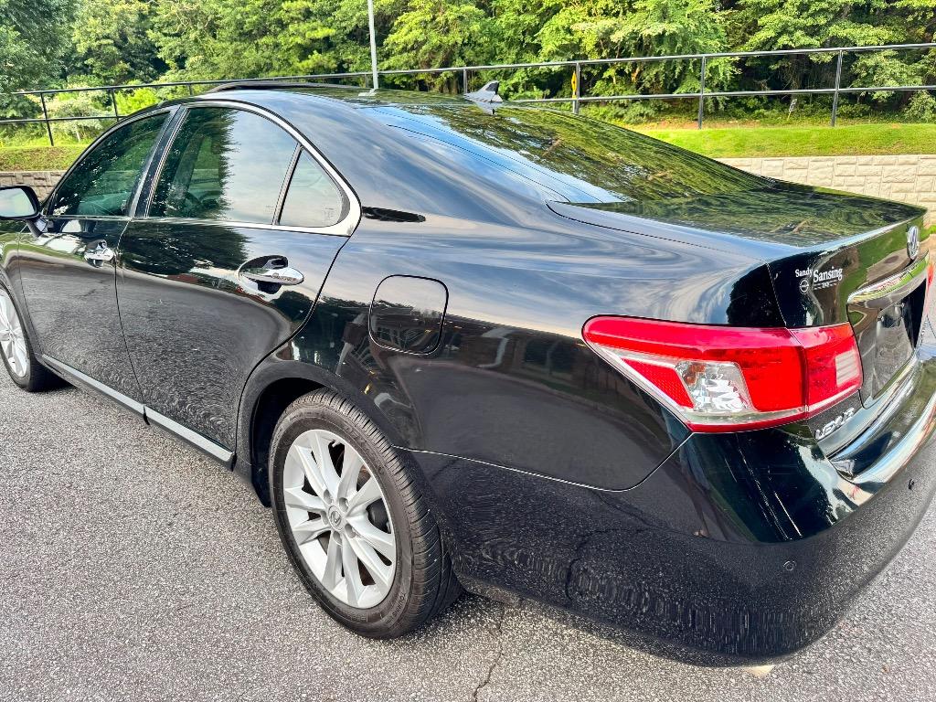 2010 Lexus ES - $3,500