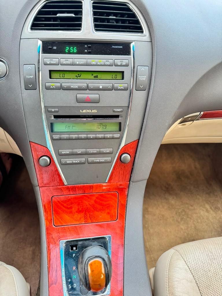 2010 Lexus ES - $3,500