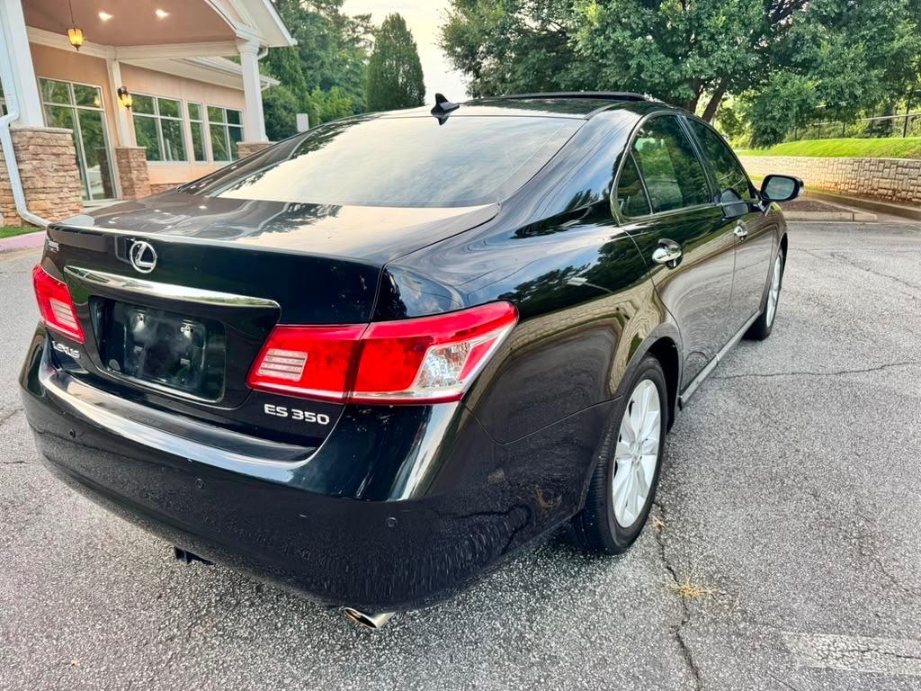 2010 Lexus ES - $3,500