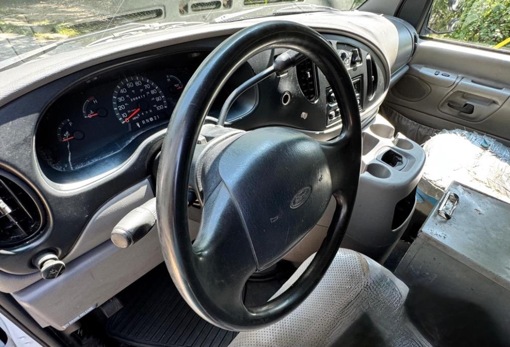 2000 Ford E-350 Super Duty - $4,000