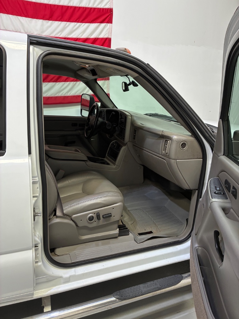 2005 Chevrolet Silverado 3500 - $24,999
