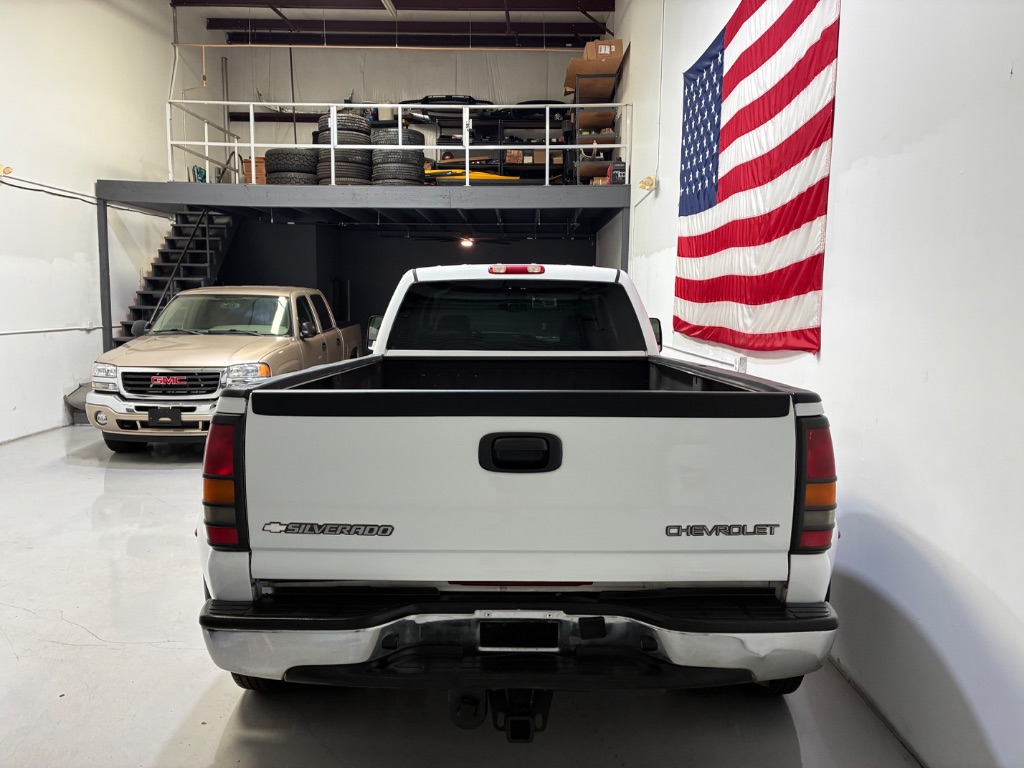 2005 Chevrolet Silverado 3500 - $24,999