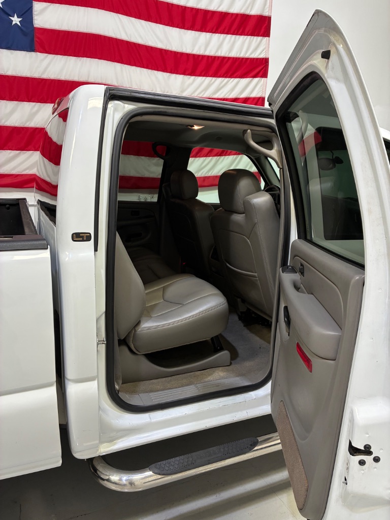 2005 Chevrolet Silverado 3500 - $24,999