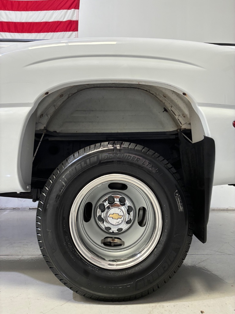 2005 Chevrolet Silverado 3500 - $24,999