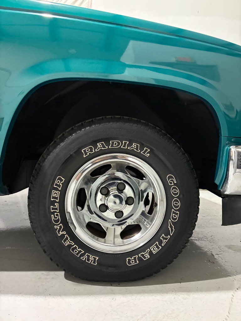 1994 Chevrolet Gmt-400 - $14,999