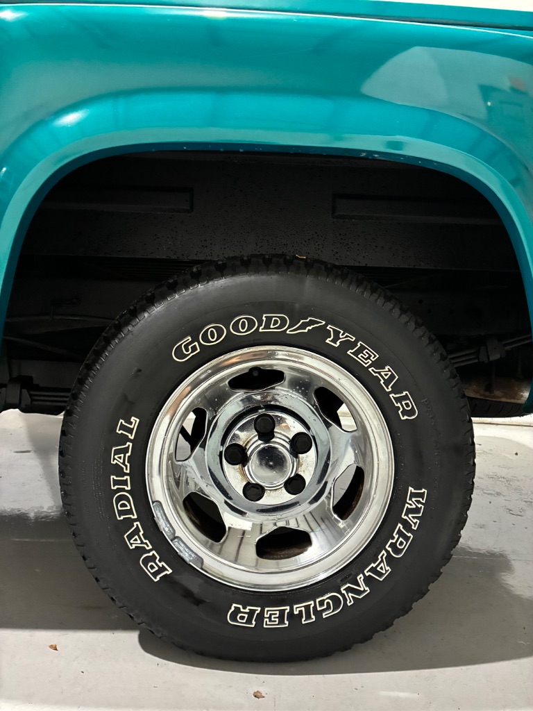1994 Chevrolet Gmt-400 - $14,999