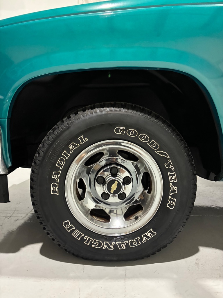 1994 Chevrolet Gmt-400 - $14,999