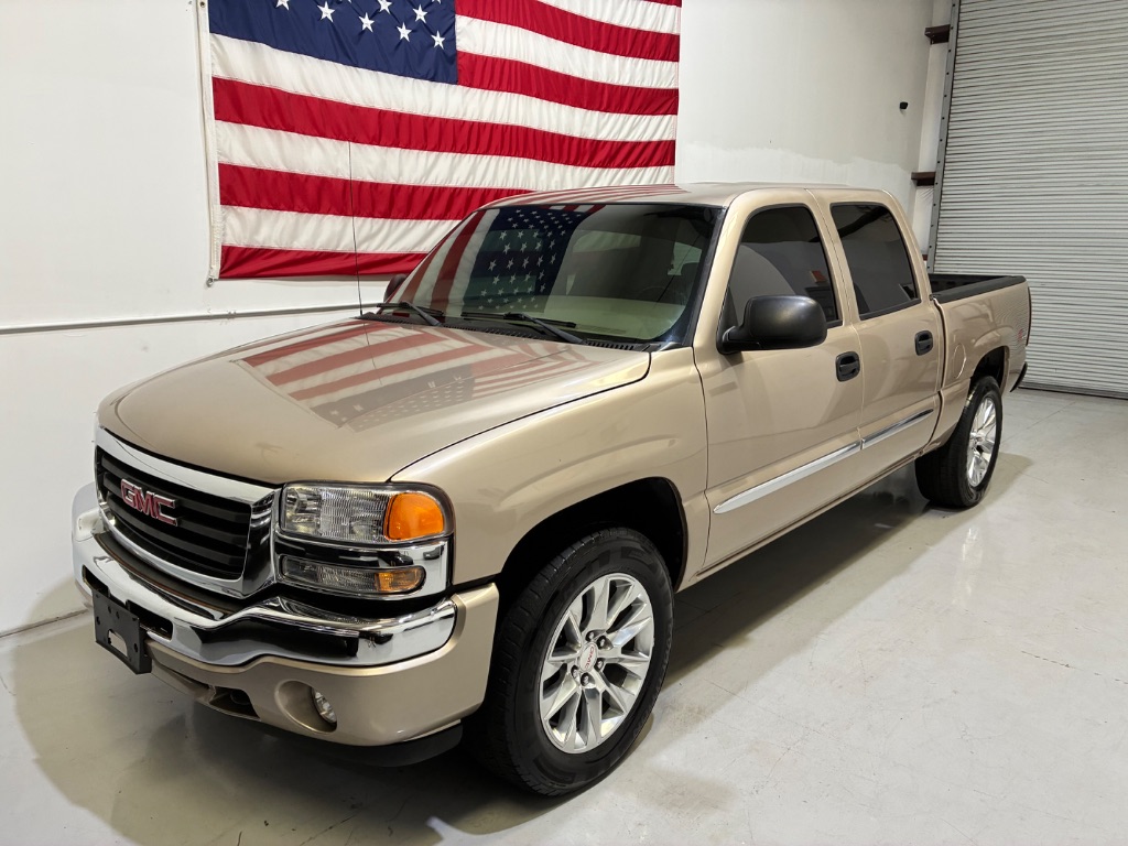 2005 GMC Sierra - $15,999
