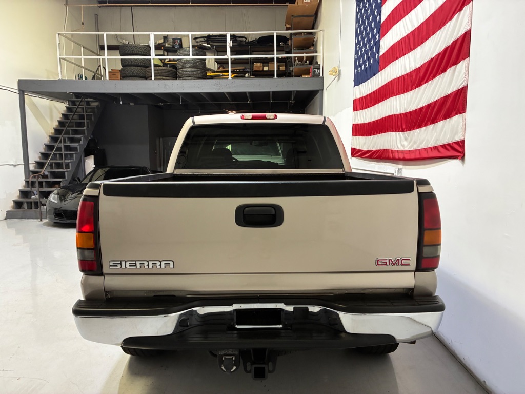 2005 GMC Sierra - $15,999