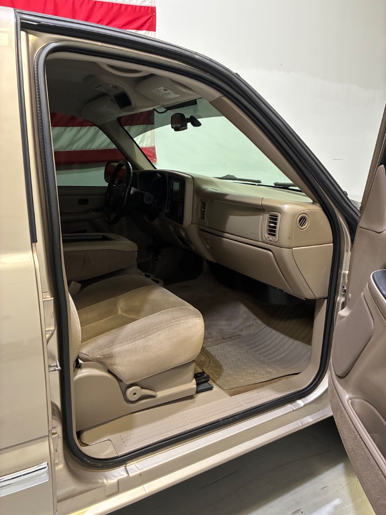 2005 GMC Sierra - $15,999