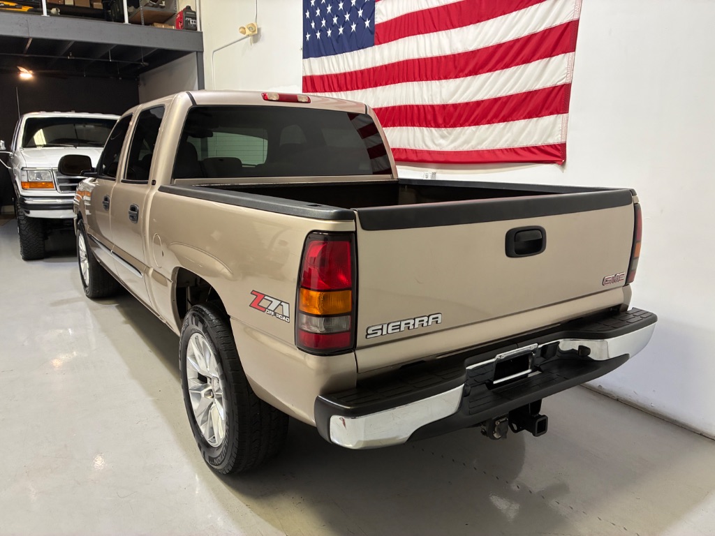2005 GMC Sierra - $15,999