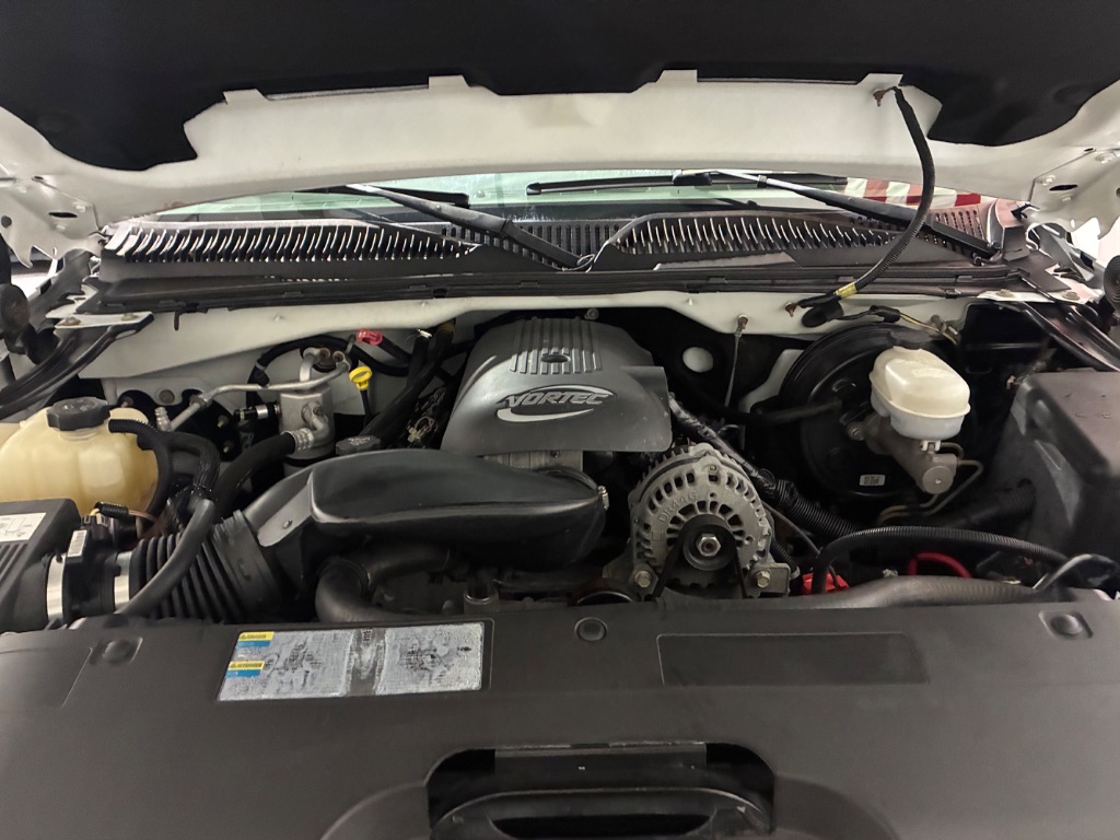 2006 Chevrolet Silverado - $18,999