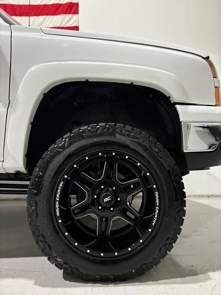 2006 Chevrolet Silverado - $18,999