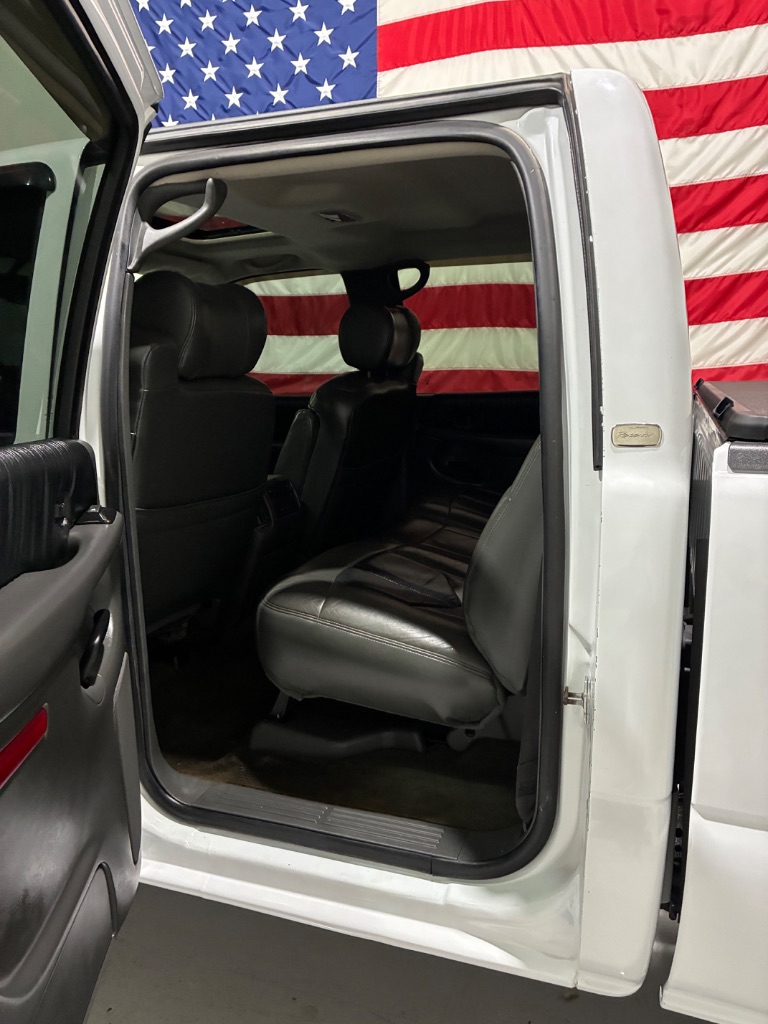 2006 Chevrolet Silverado - $18,999