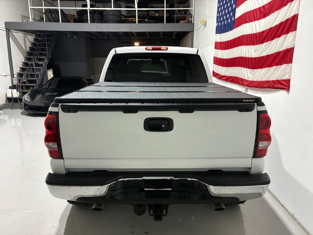 2006 Chevrolet Silverado - $18,999