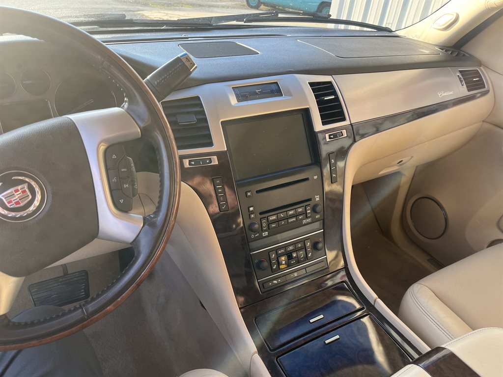 2007 Cadillac Escalade photo