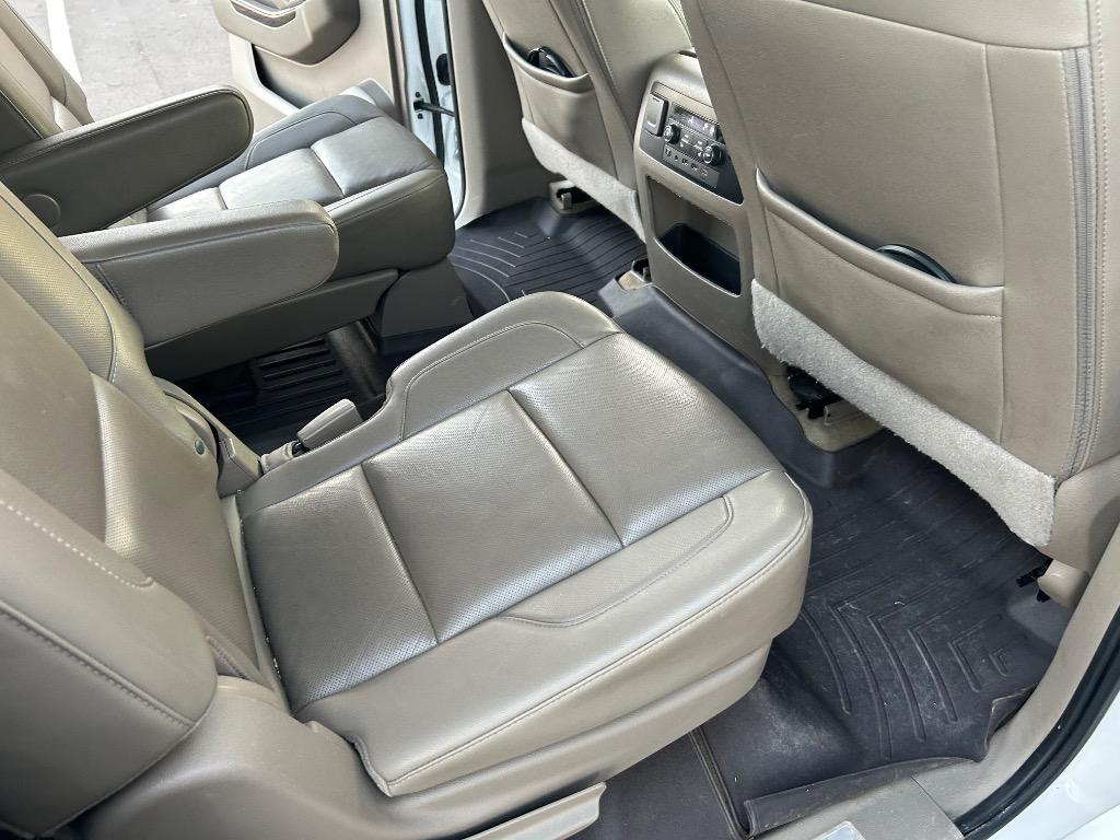 2017 GMC Yukon XL 1500 SLT photo