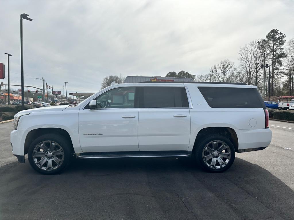 2017 GMC Yukon XL 1500 SLT photo