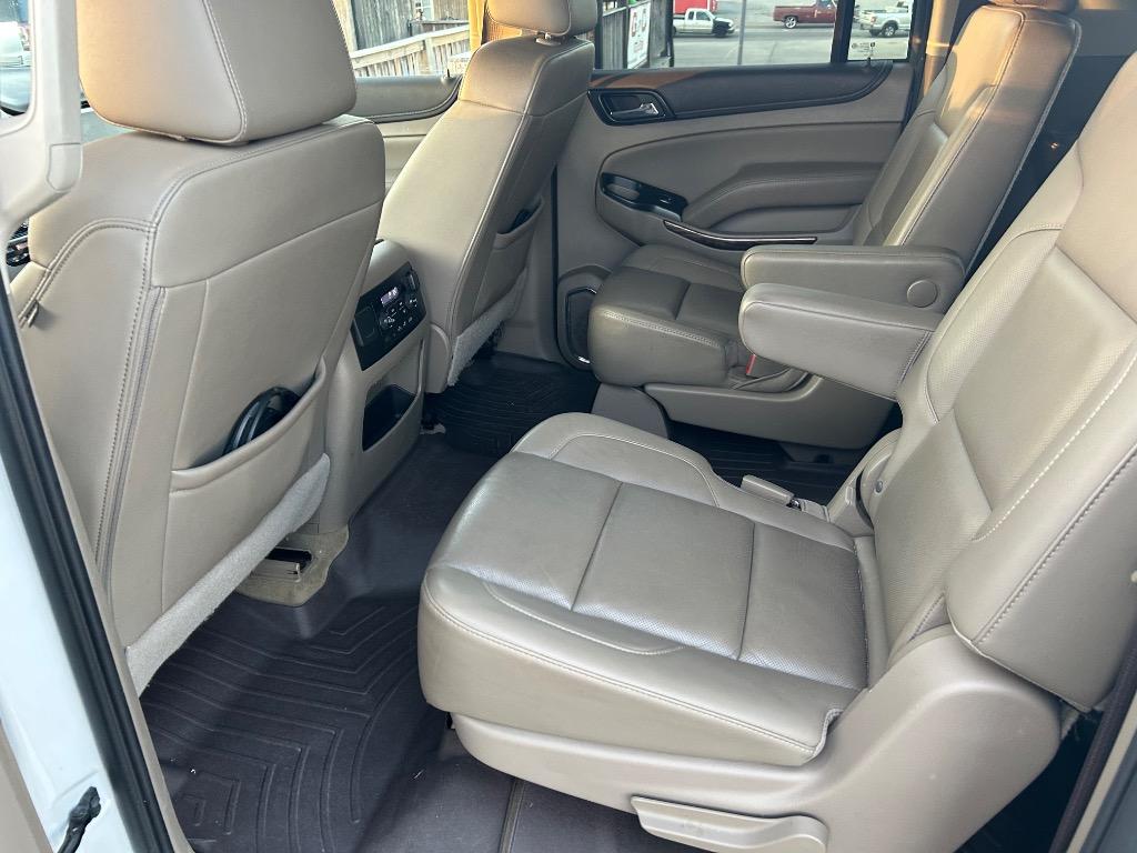 2017 GMC Yukon XL 1500 SLT photo