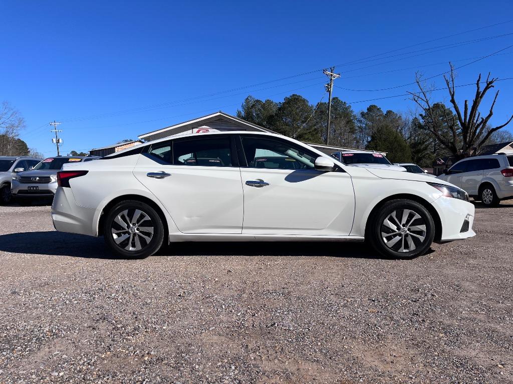 2022 Nissan Altima S photo