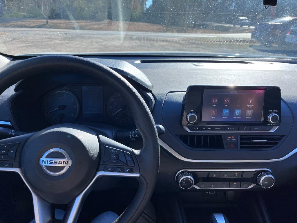 2022 Nissan Altima S photo