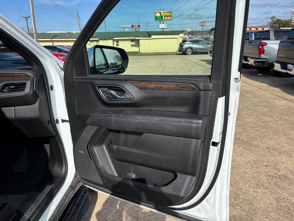 2022 Chevrolet Suburban 1500 Premier photo