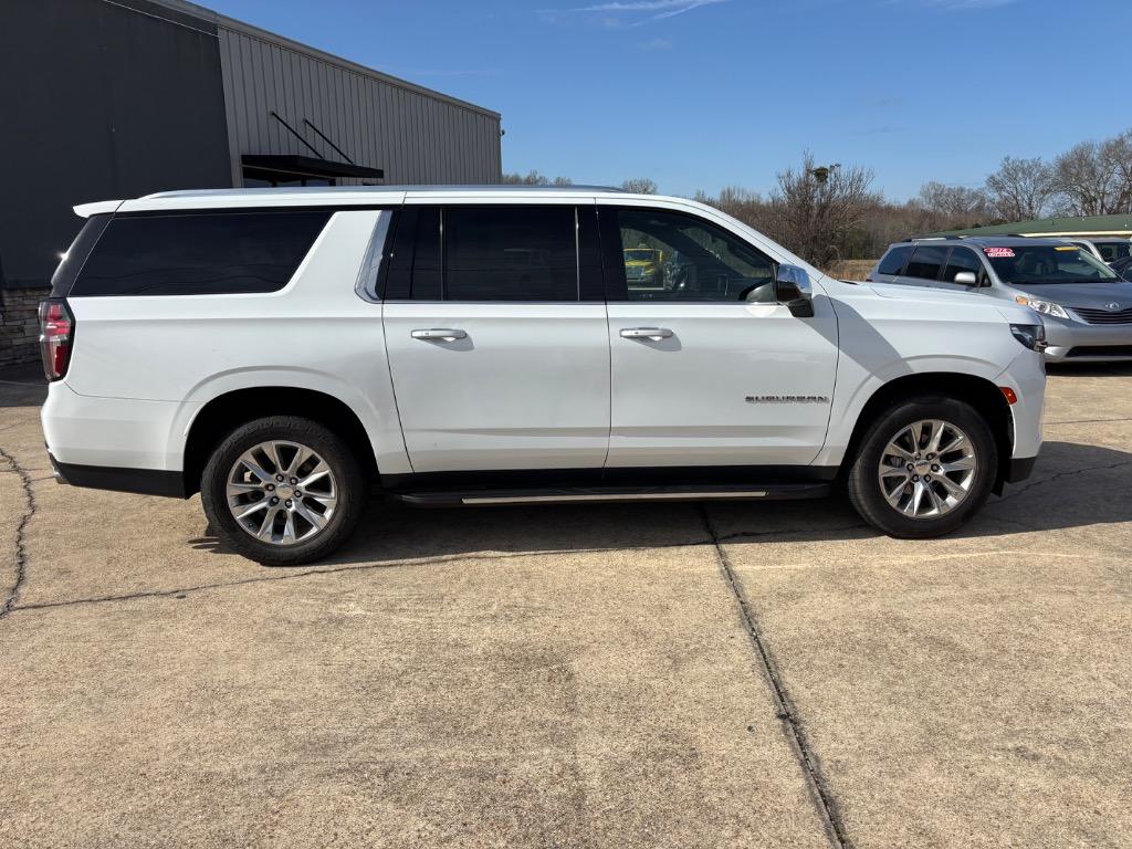 2022 Chevrolet Suburban 1500 Premier photo