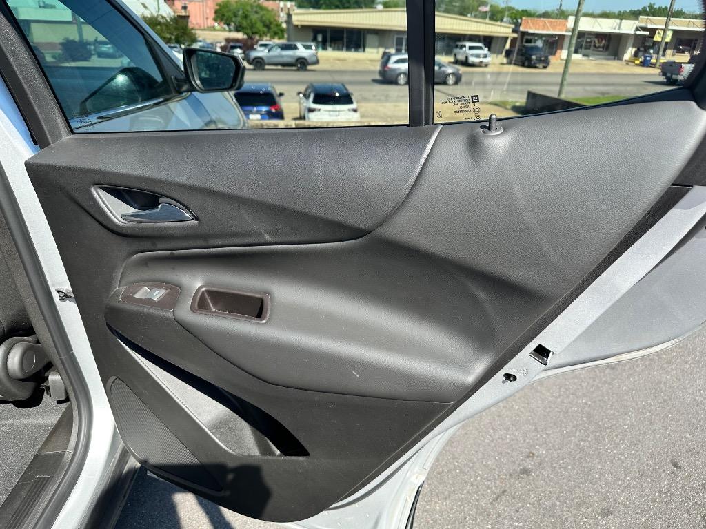 2022 Chevrolet Equinox LT photo