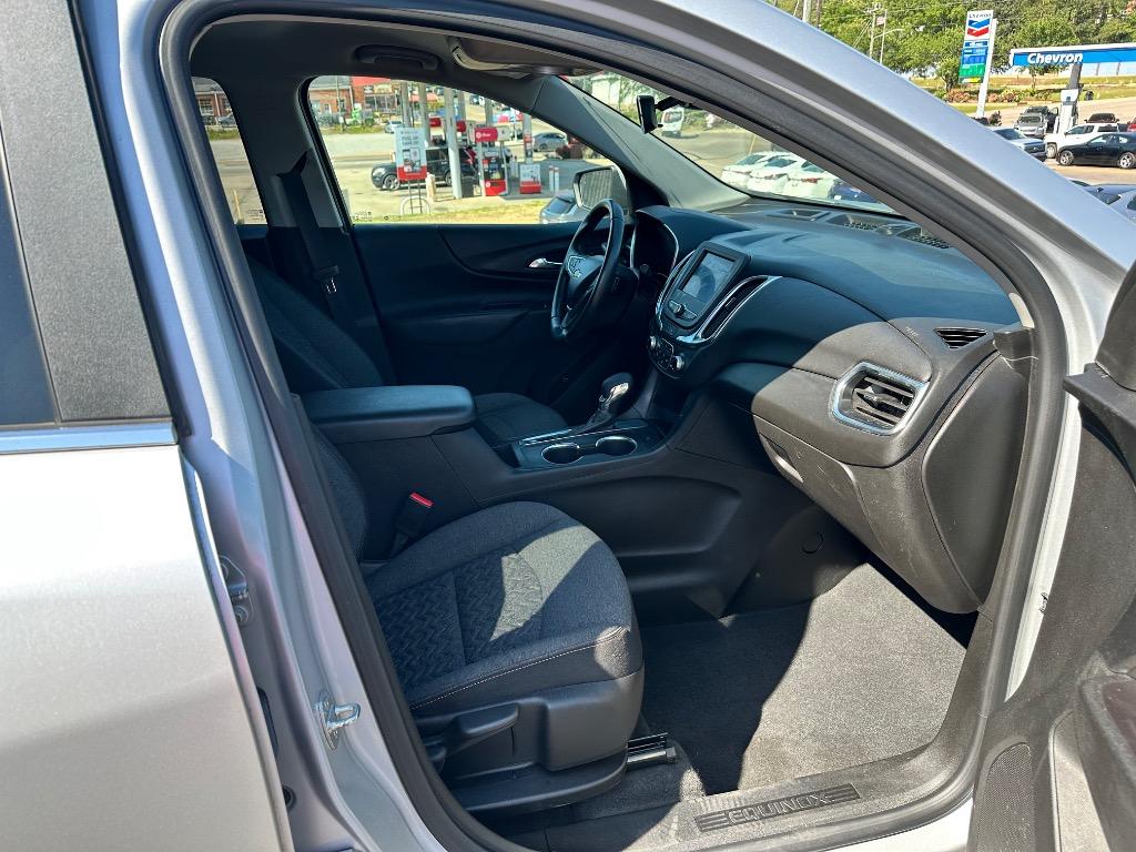 2022 Chevrolet Equinox LT photo