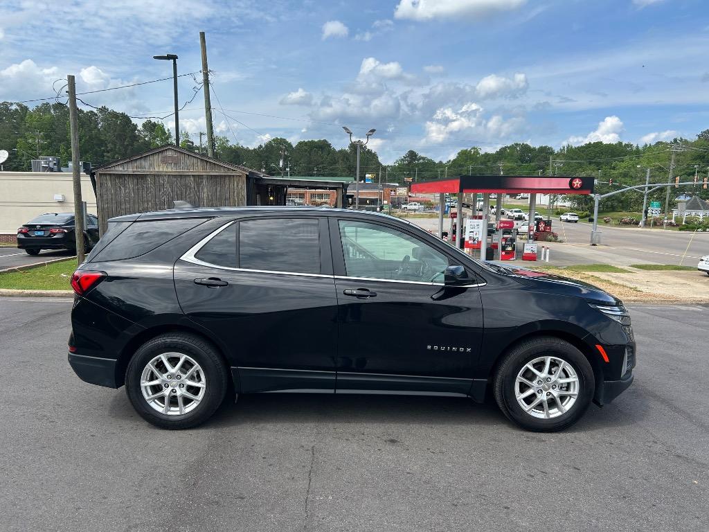 2022 Chevrolet Equinox LT photo