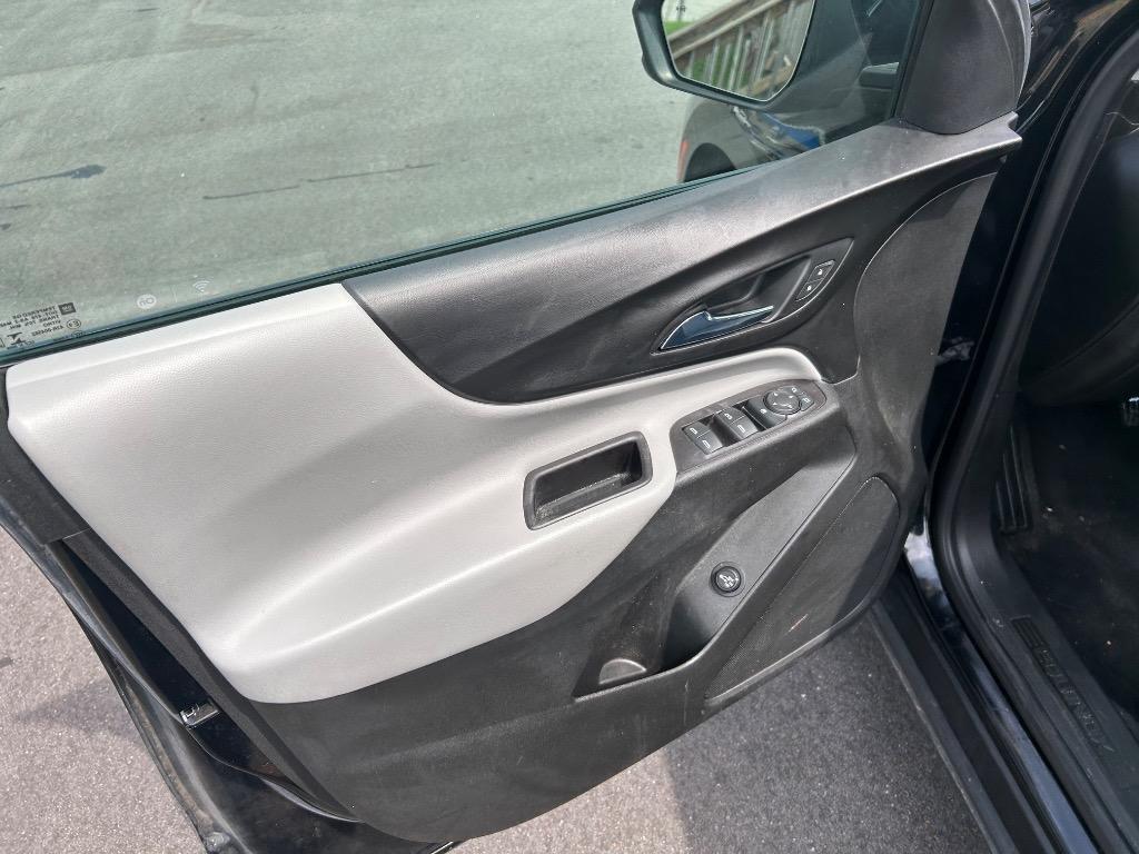2022 Chevrolet Equinox LT photo