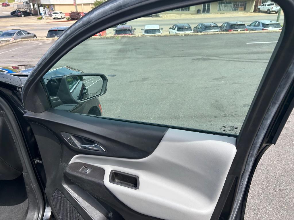2022 Chevrolet Equinox LT photo