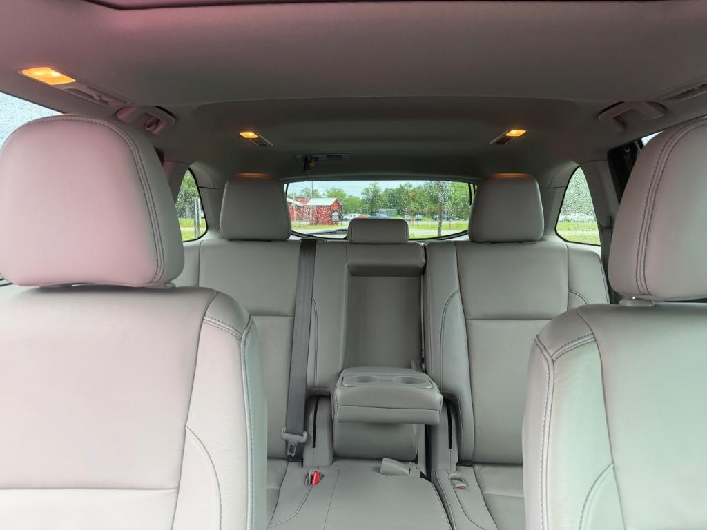 2019 Toyota Highlander - $21,000