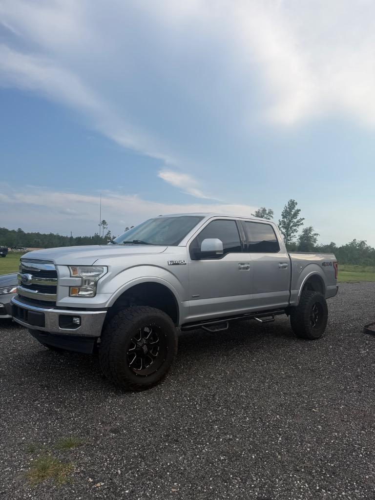 2017 Ford F150 - $26,500