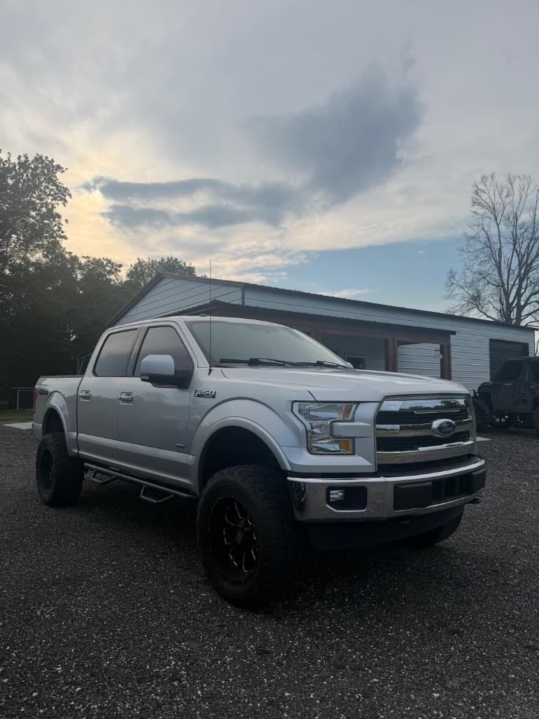 2017 Ford F150 - $26,500