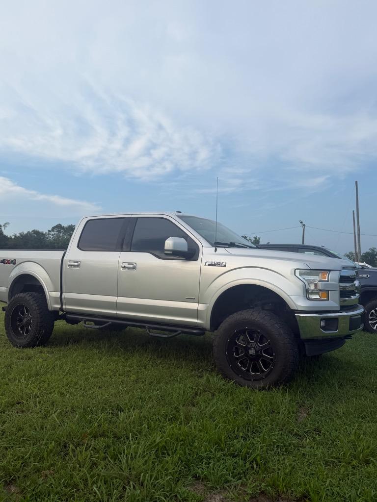 2017 Ford F150 - $26,500