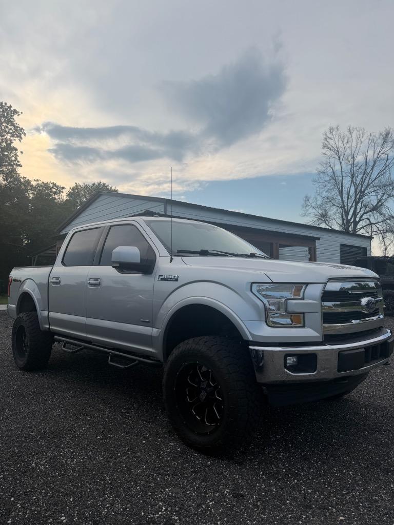2017 Ford F150 - $26,500