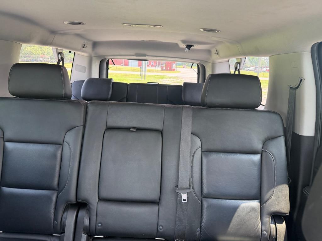 2019 Chevrolet Suburban - $17,900